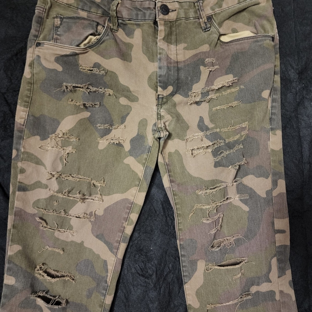 Arizona Jean Company Camouflage Ripped Jeans